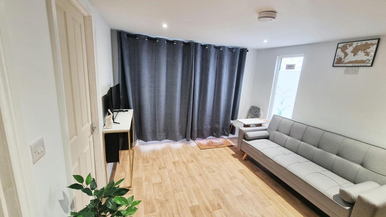 T-I-G-H The Coziest Place Wifi & Netflix Near Roundhay Villa Leeds  Esterno foto