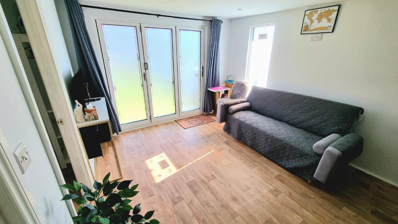 T-I-G-H The Coziest Place Wifi & Netflix Near Roundhay Villa Leeds  Esterno foto